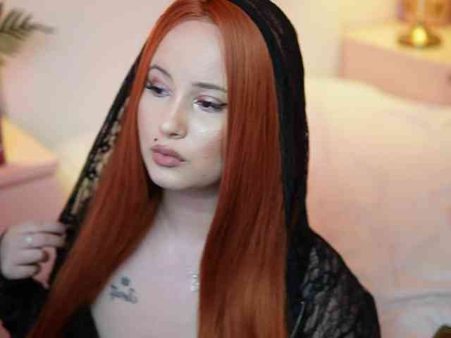 AdelineMoon webcam