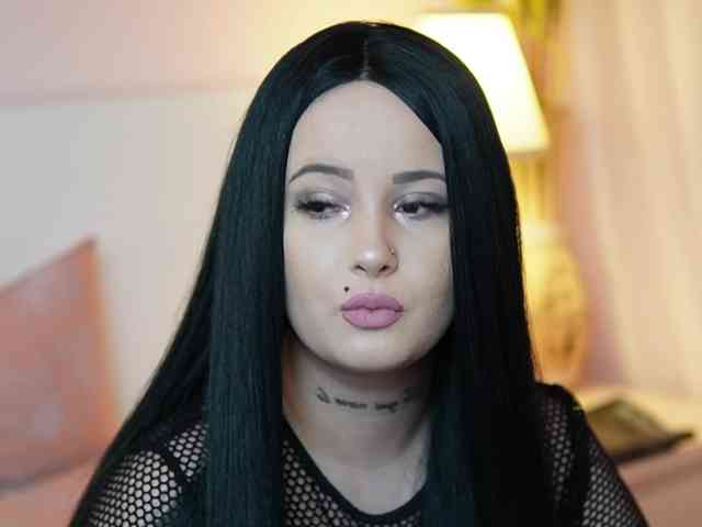 AdelineMoon webcam