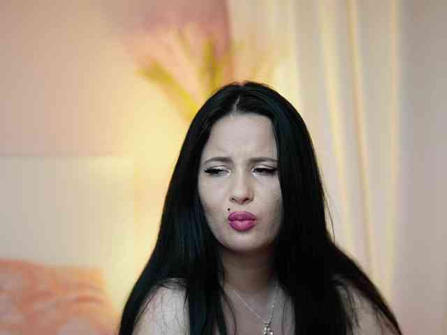 AdelineMoon webcam