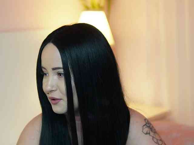 AdelineMoon webcam
