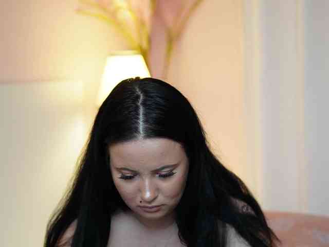 AdelineMoon webcam