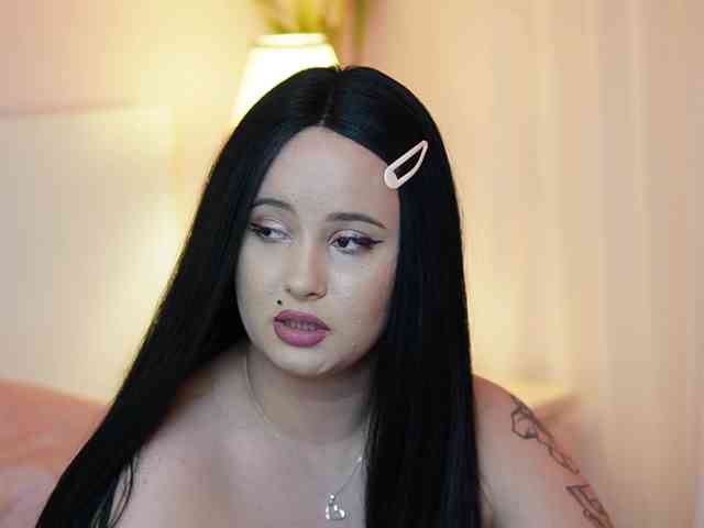 AdelineMoon webcam