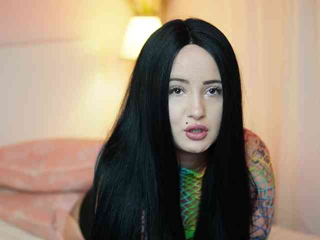 AdelineMoon webcam