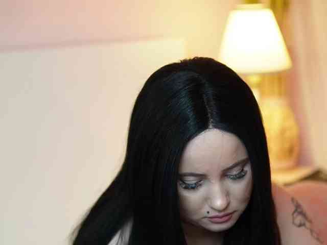 AdelineMoon webcam