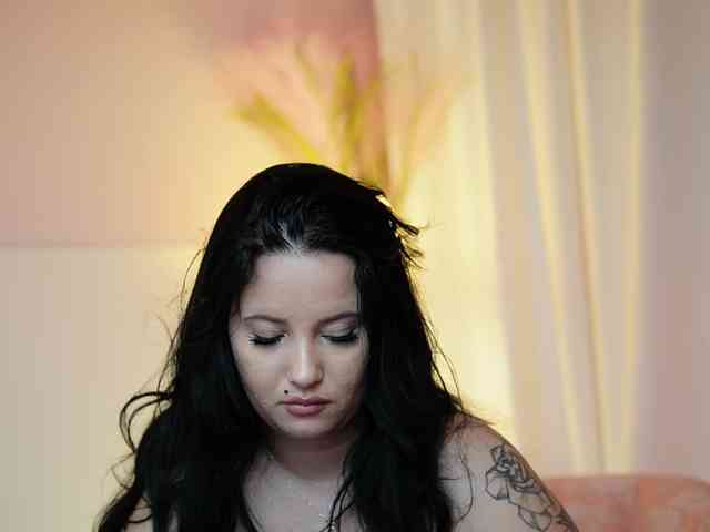 AdelineMoon webcam