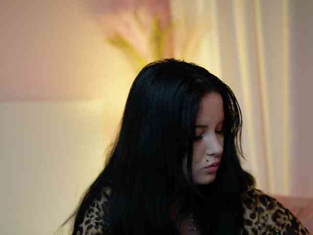 AdelineMoon webcam