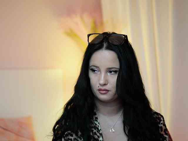 AdelineMoon webcam