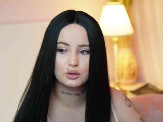 AdelineMoon webcam