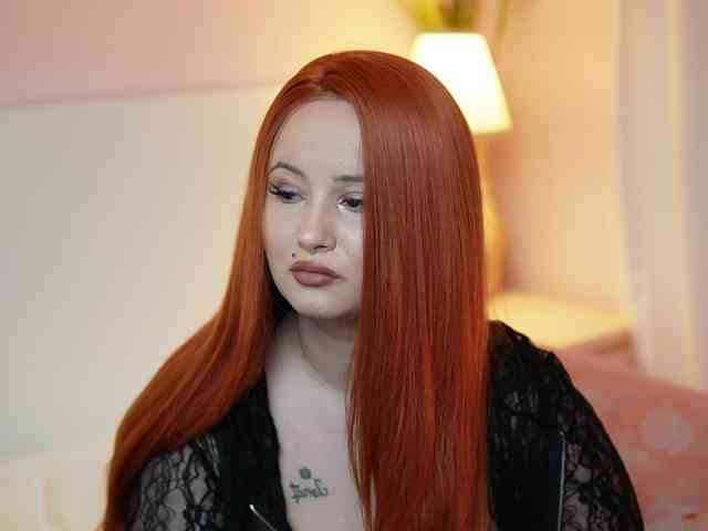 AdelineMoon webcam