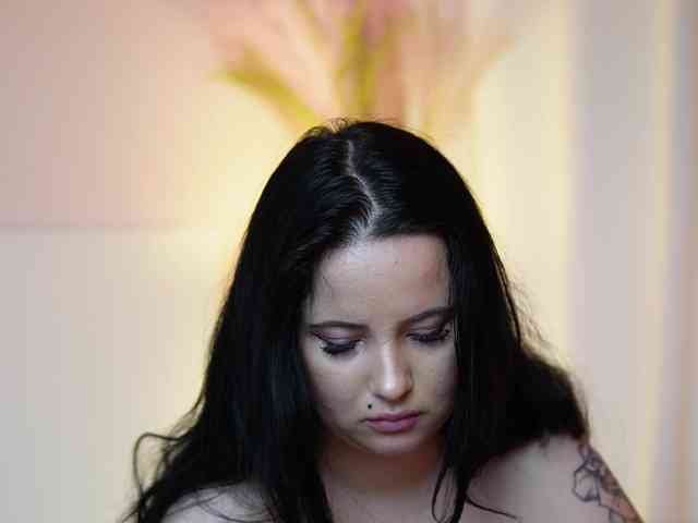 AdelineMoon webcam
