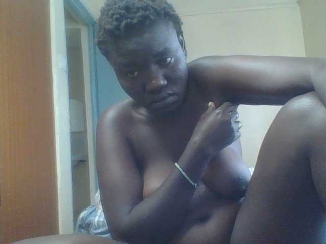 Sexxydaphine1 live cam on BongaCams