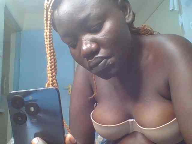 Sexxydaphine1 webcam