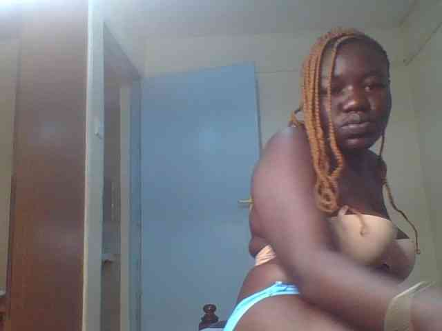 Sexxydaphine1 webcam