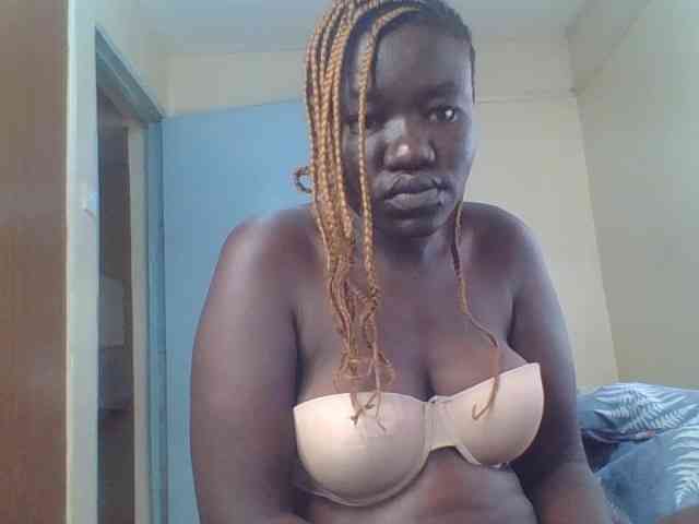 Sexxydaphine1 webcam