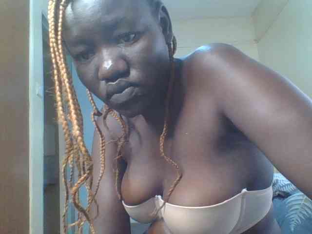 Sexxydaphine1 webcam