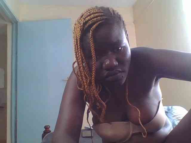 Sexxydaphine1 webcam