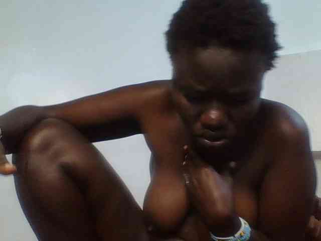 Sexxydaphine1 webcam