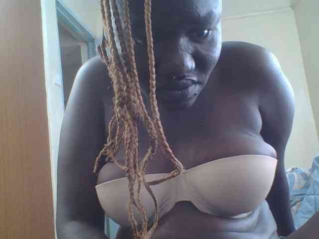 Sexxydaphine1 webcam