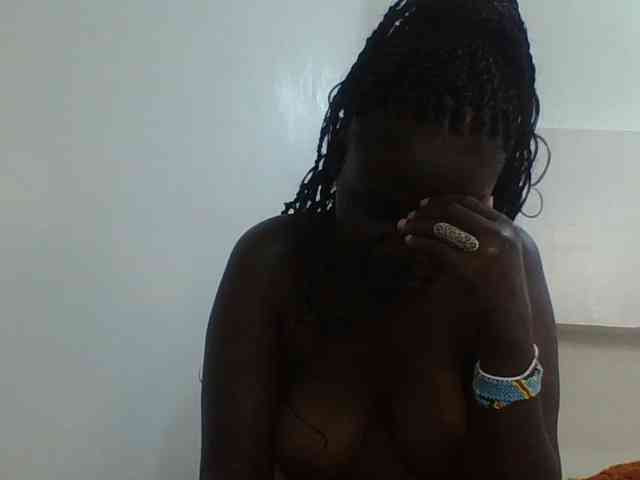 Sexxydaphine1 webcam