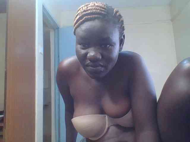 Sexxydaphine1 webcam