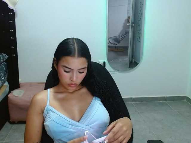 miabrown69 live cam on BongaCams