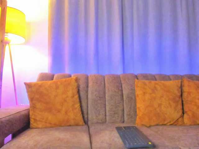 ElizabethAndEliana live cam on BongaCams