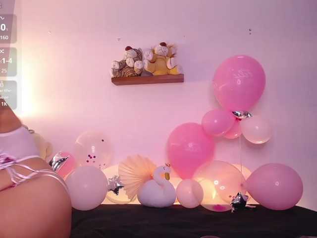 ElizabethAndEliana live cam on BongaCams