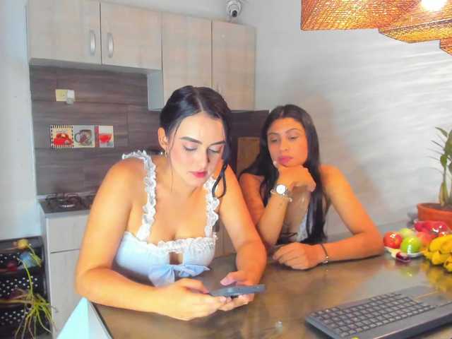 ElizabethAndEliana live cam on BongaCams