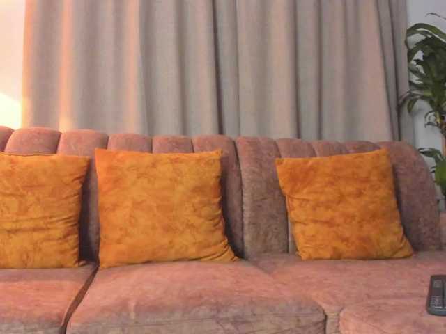 ElizabethAndEliana live cam on BongaCams