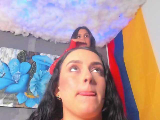 ElizabethAndEliana live cam on BongaCams