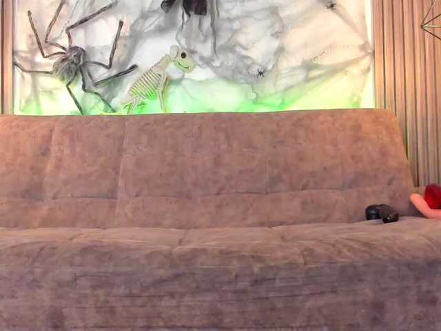 ElizabethAndEliana live cam on BongaCams