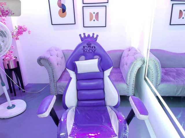 Ariel-doweeen live cam on BongaCams