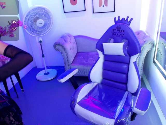Ariel-doweeen live cam on BongaCams