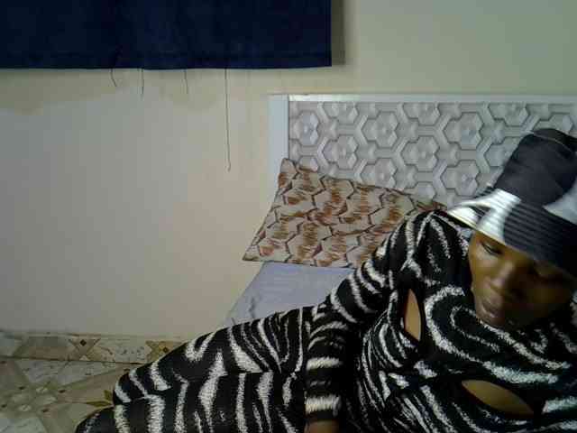 Sexyrose12 webcam