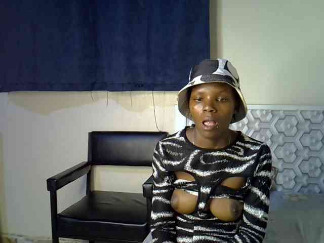 Sexyrose12 webcam