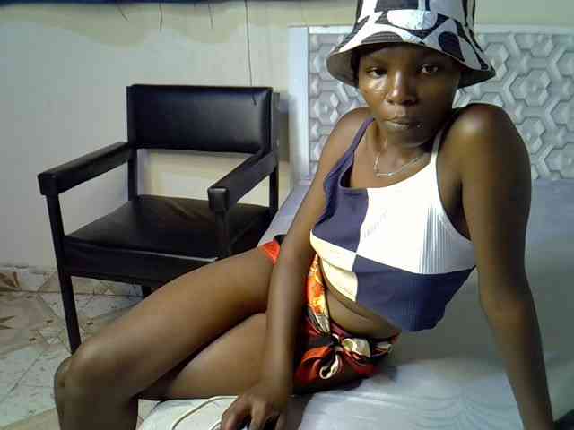 Sexyrose12 webcam