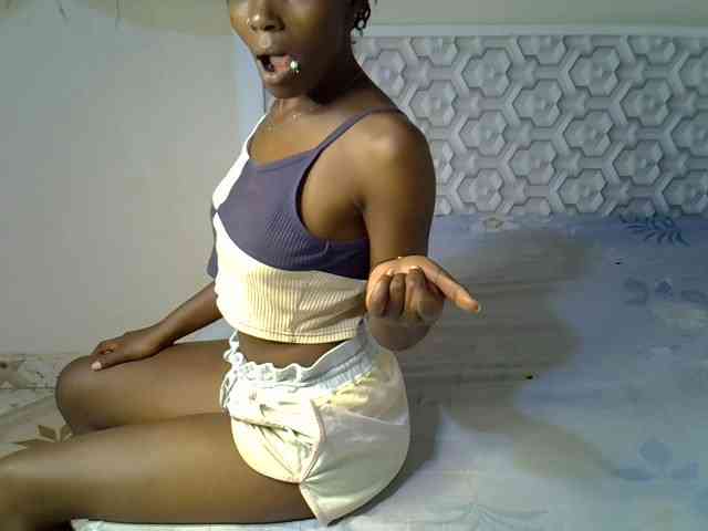 Sexyrose12 webcam
