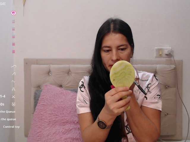 Taliana21T live cam on BongaCams
