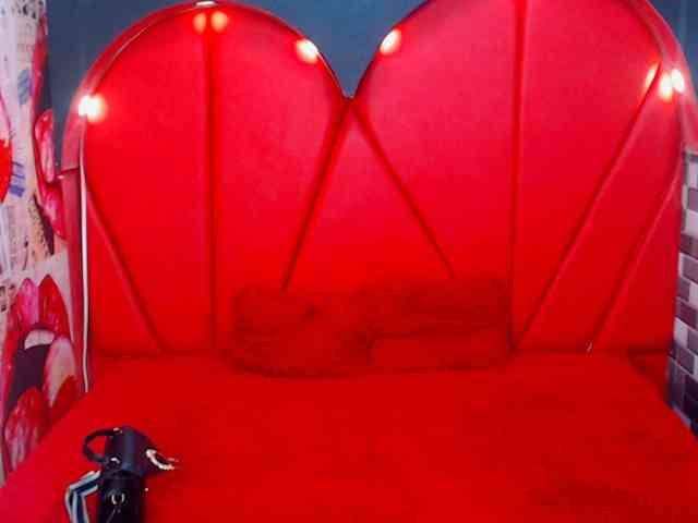 sharonallan79 Live Webcam on BongaCams