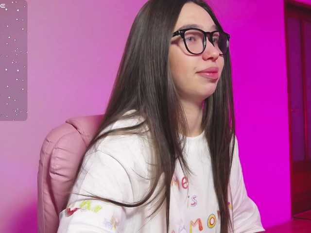 ArianaHotAriana live cam on BongaCams