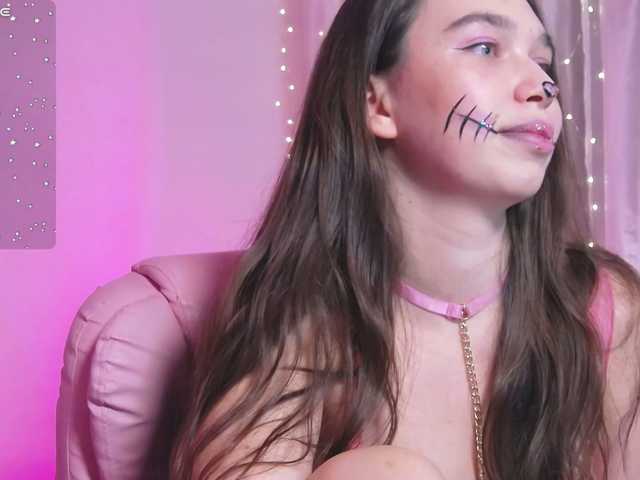 ArianaHotAriana