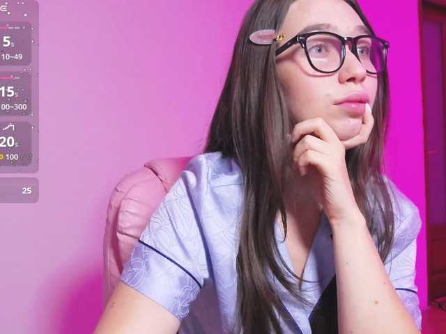 ArianaHotAriana