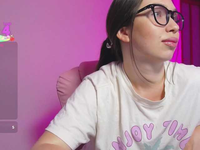 ArianaHotAriana