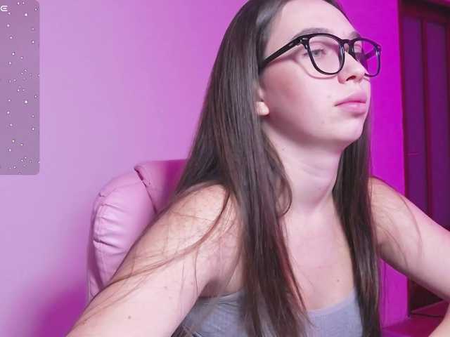 ArianaHotAriana live cam on BongaCams