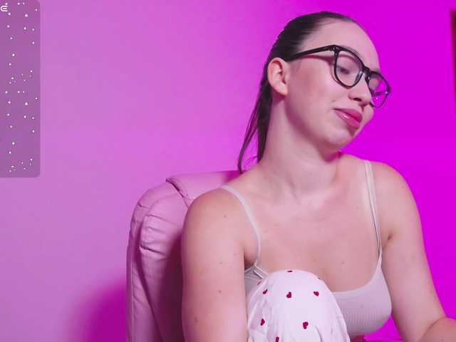 ArianaHotAriana live cam on BongaCams