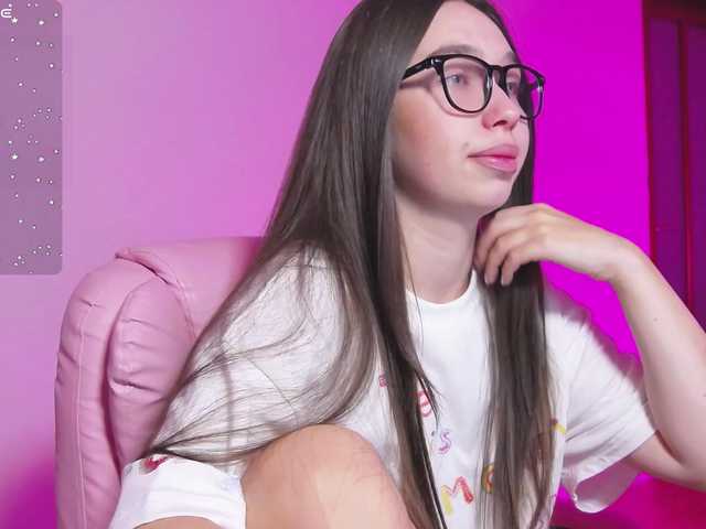 ArianaHotAriana live cam on BongaCams