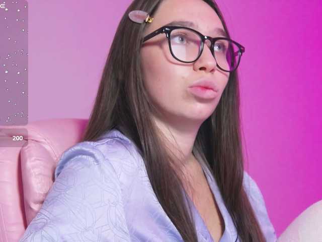 ArianaHotAriana live cam on BongaCams