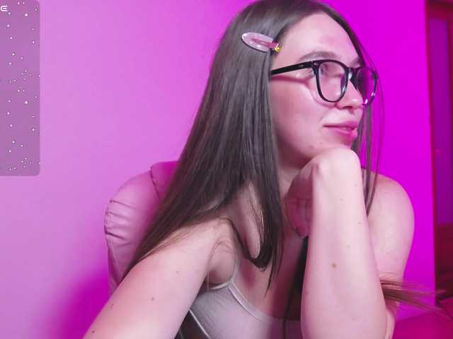 ArianaHotAriana live webcam show