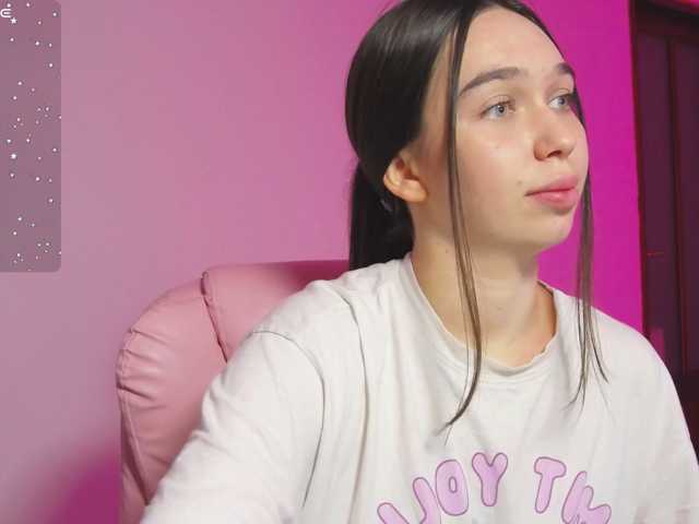 ArianaHotAriana