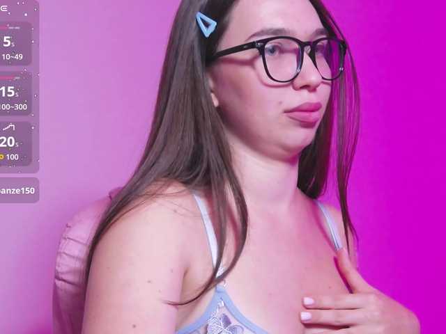 ArianaHotAriana live cam on BongaCams